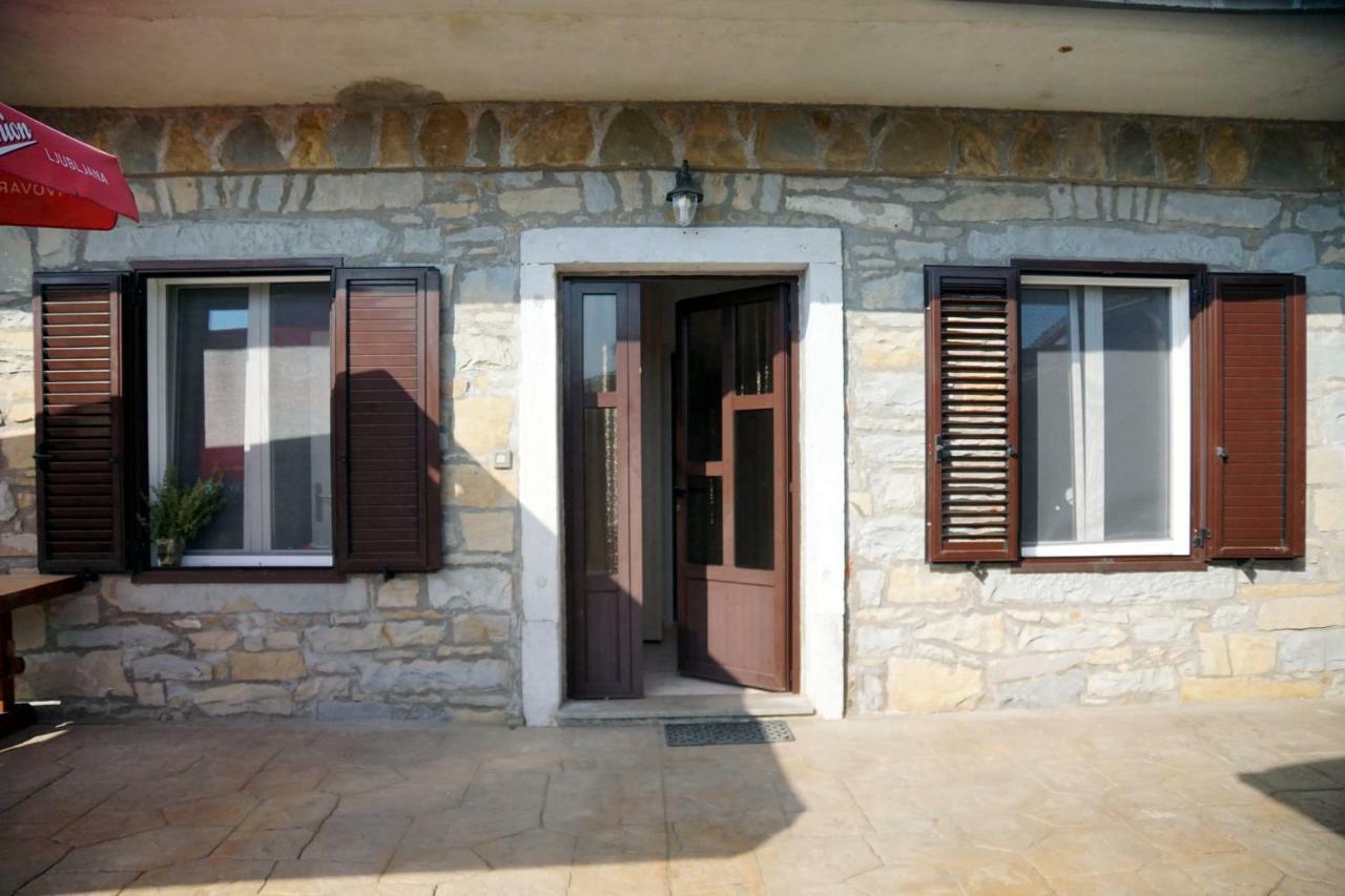 Tourist Farm With Apartments Fig Tree Dekani Exterior photo