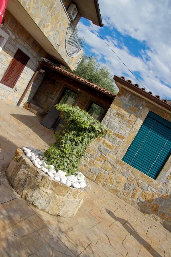 Tourist Farm With Apartments Fig Tree Dekani Exterior photo